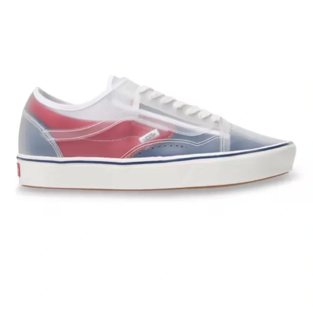 Vans Slip-Skool Sneaker in True Navy/Red Unisex
